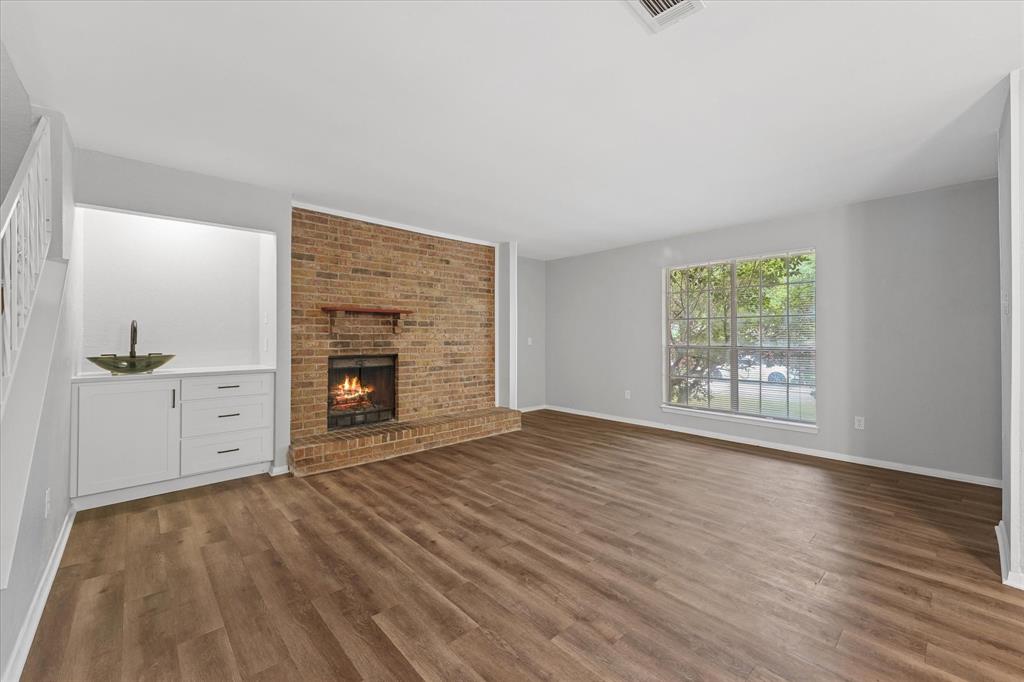 4005 Ridgebrook Drive Property Photo 4