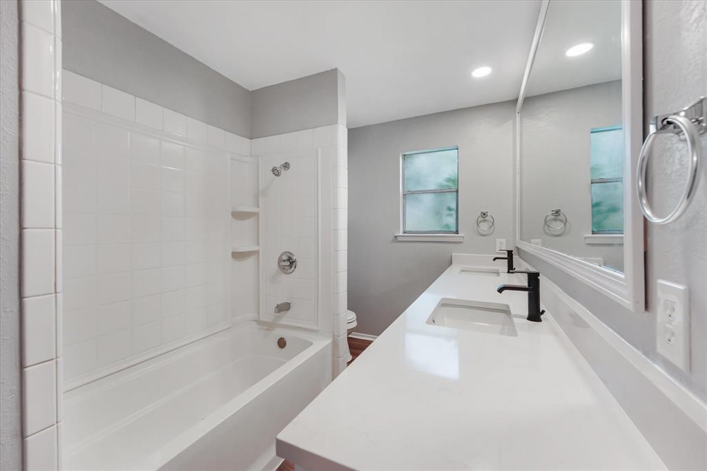 4005 Ridgebrook Drive Property Photo 17