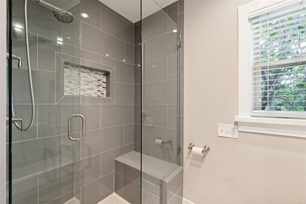 6490 Bordeaux Avenue Property Photo 24