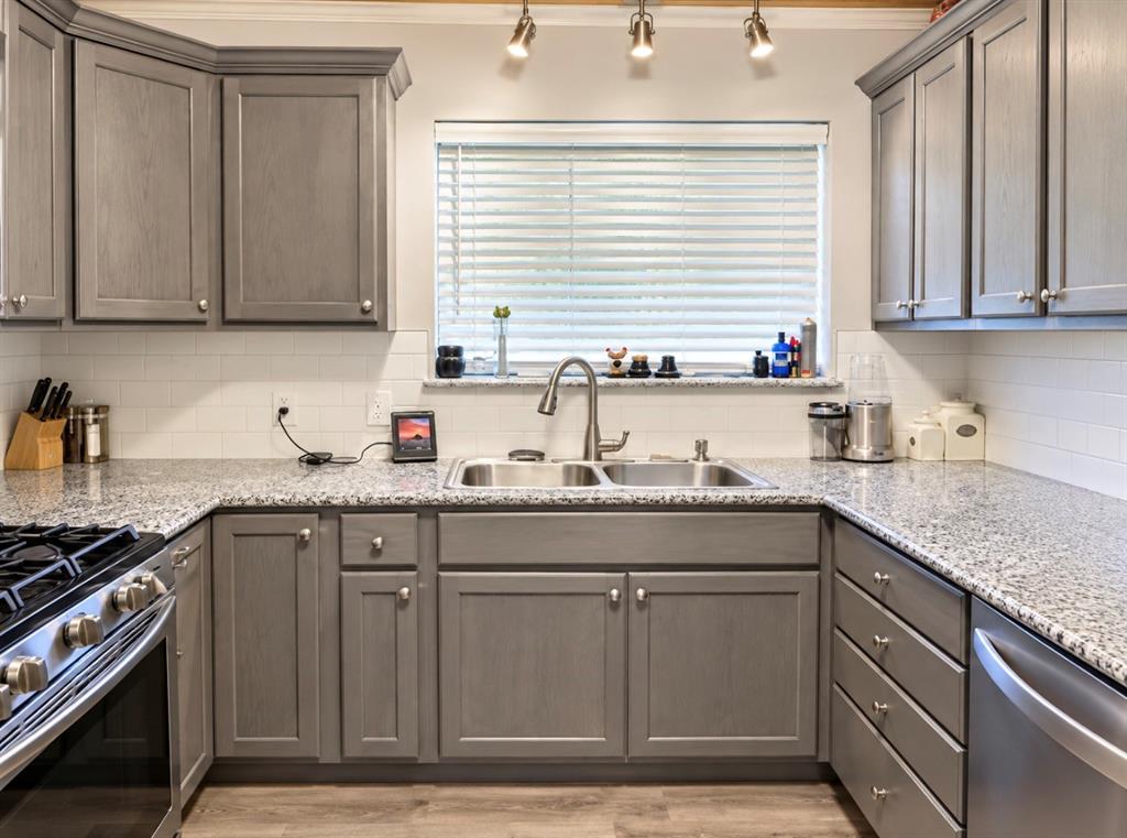 1002 Champion Street Property Photo 3