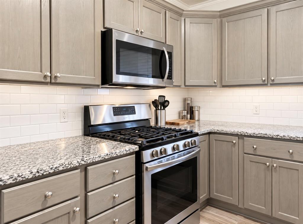 1002 Champion Street Property Photo 4