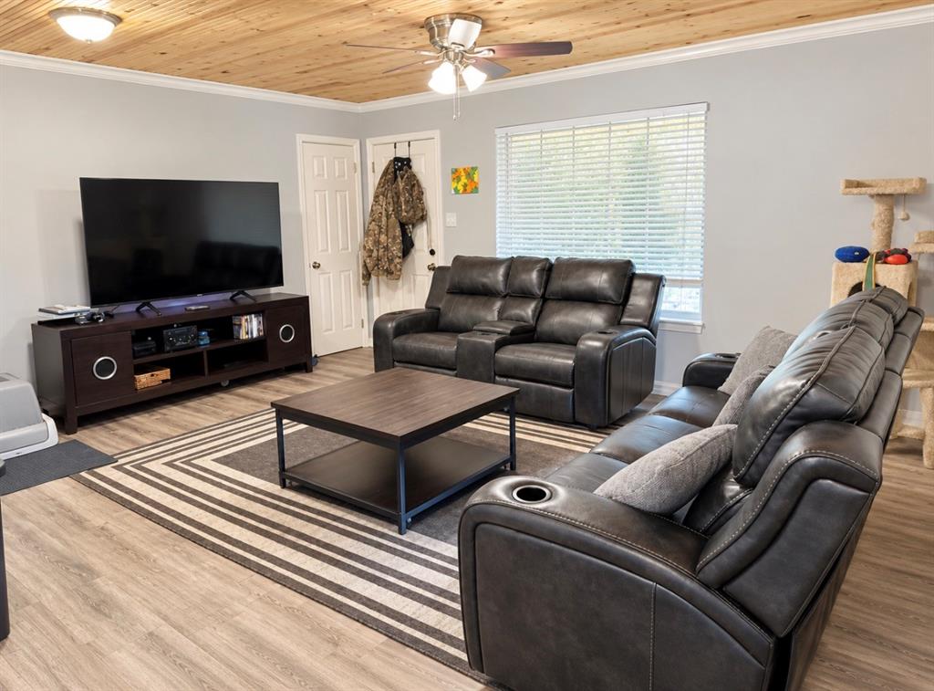 1002 Champion Street Property Photo 7