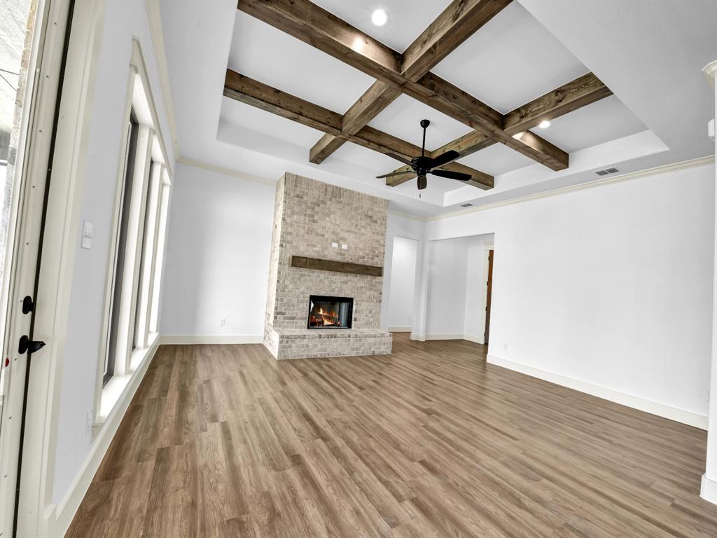 10016 Valley Oak Way Property Photo 7