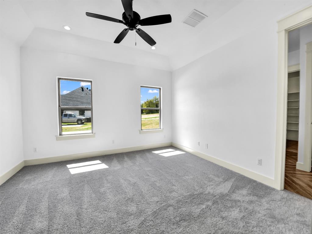 10016 Valley Oak Way Property Photo 14