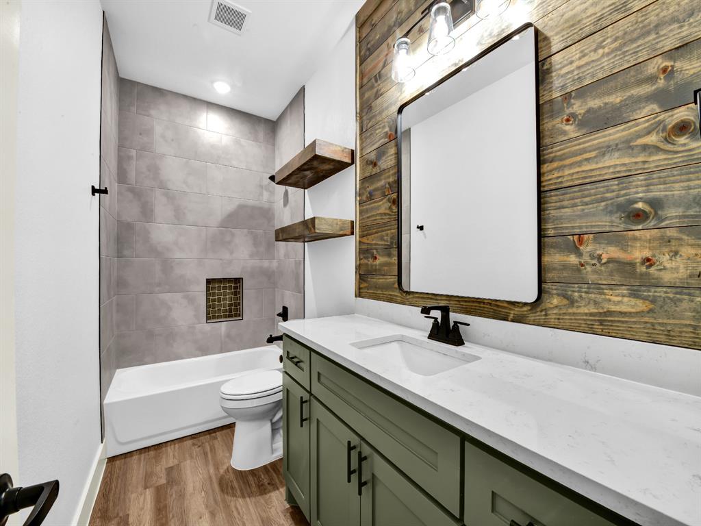10016 Valley Oak Way Property Photo 21