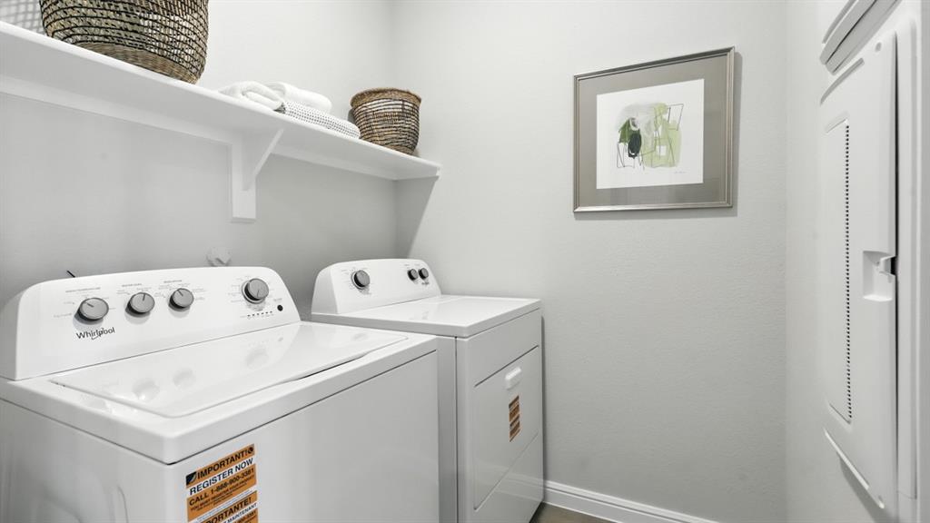412 Sunday Silence Way Property Photo 8
