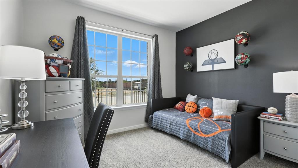 412 Sunday Silence Way Property Photo 16