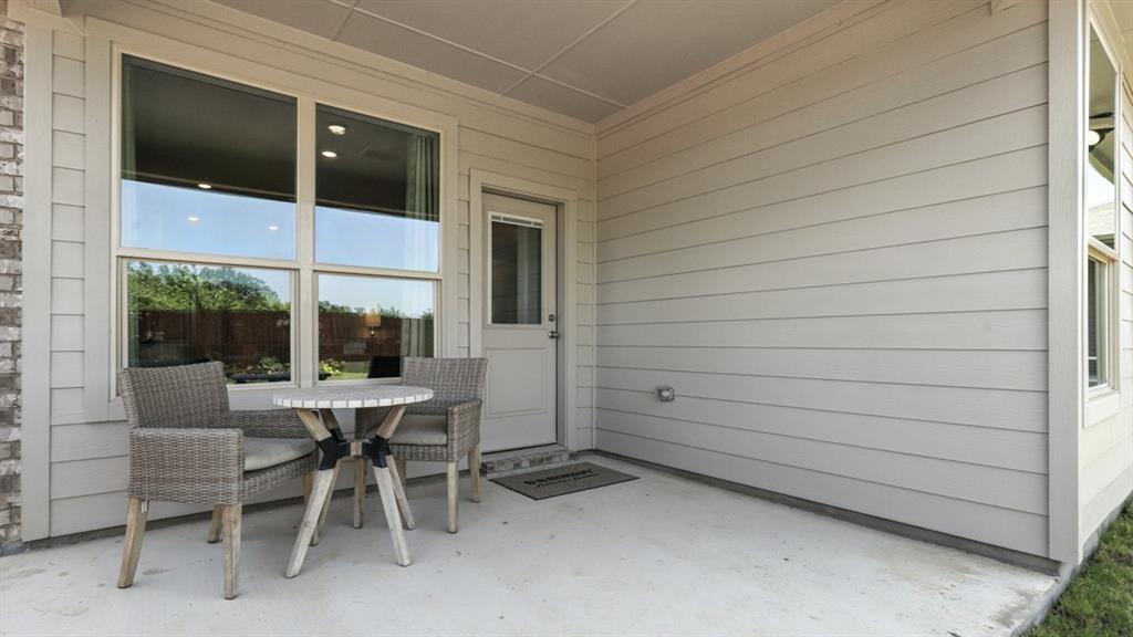 412 Sunday Silence Way Property Photo 21