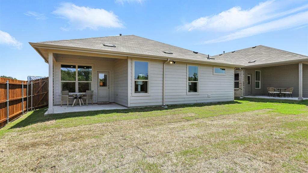 412 Sunday Silence Way Property Photo 22