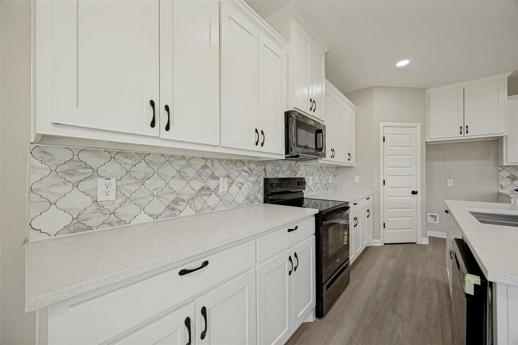 1948 County Road 1255 Property Photo 6