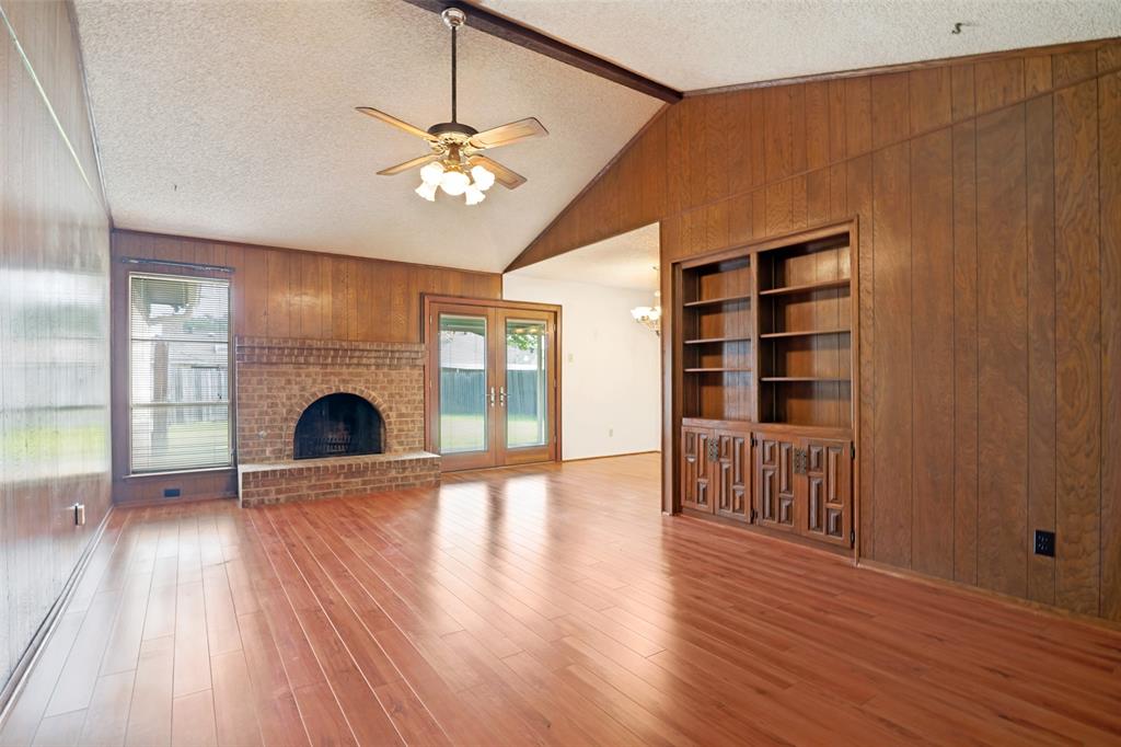 527 Dinalynn Street Property Photo 5
