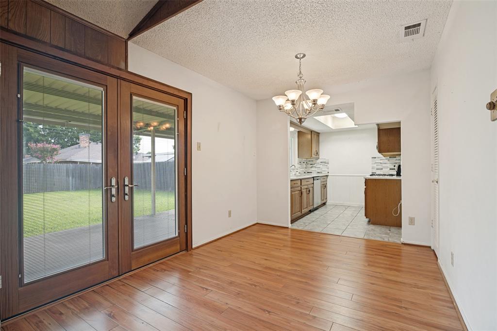 527 Dinalynn Street Property Photo 6