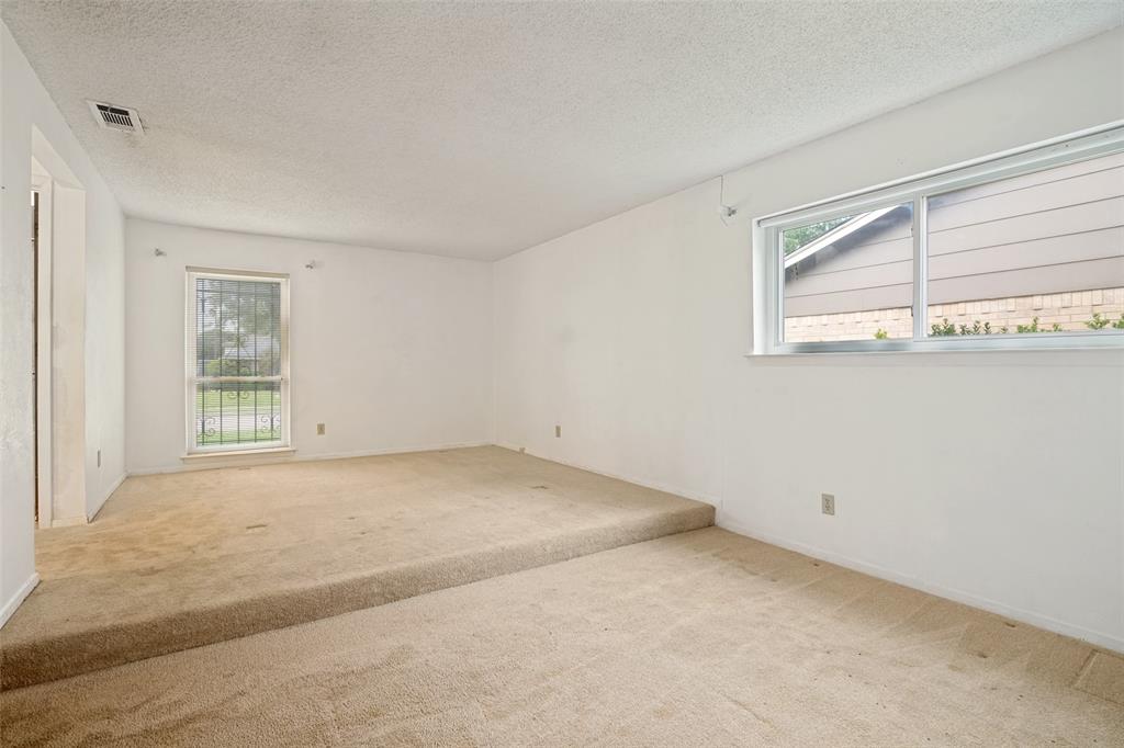 527 Dinalynn Street Property Photo 11