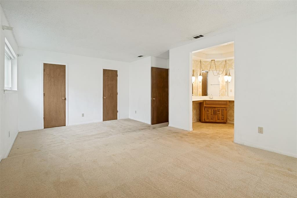 527 Dinalynn Street Property Photo 13