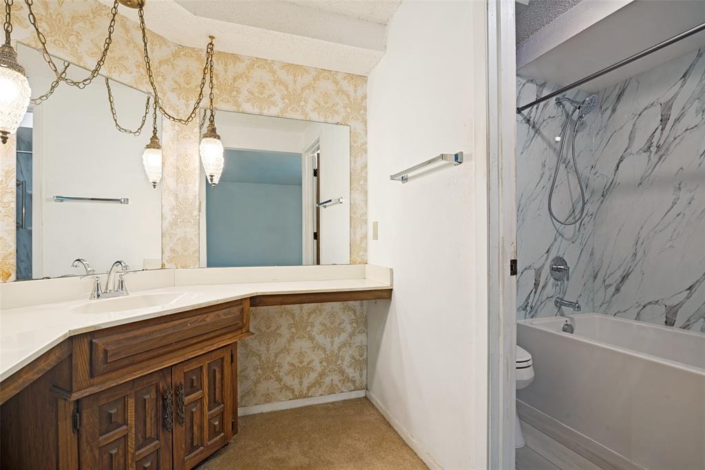 527 Dinalynn Street Property Photo 15