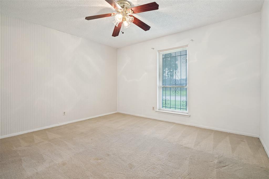 527 Dinalynn Street Property Photo 17