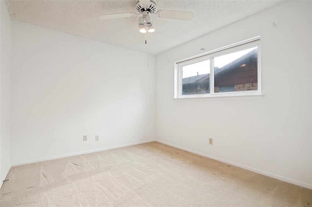 527 Dinalynn Street Property Photo 18