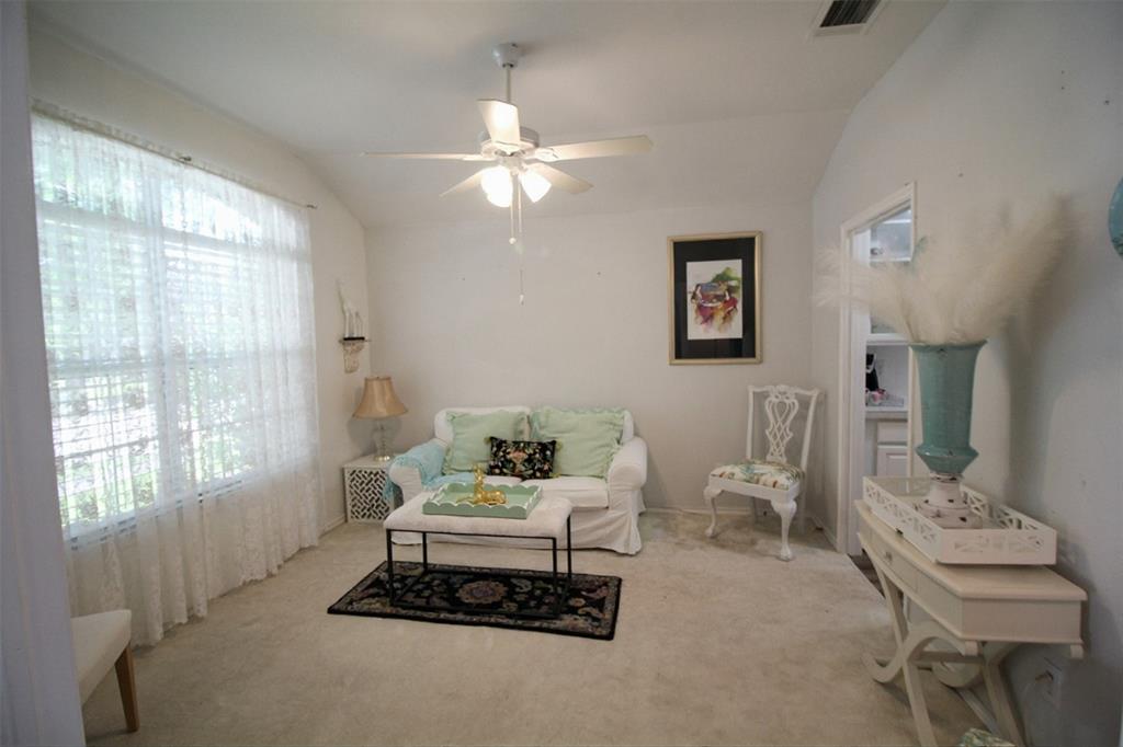 3201 Kingsbrook Drive Property Photo 8