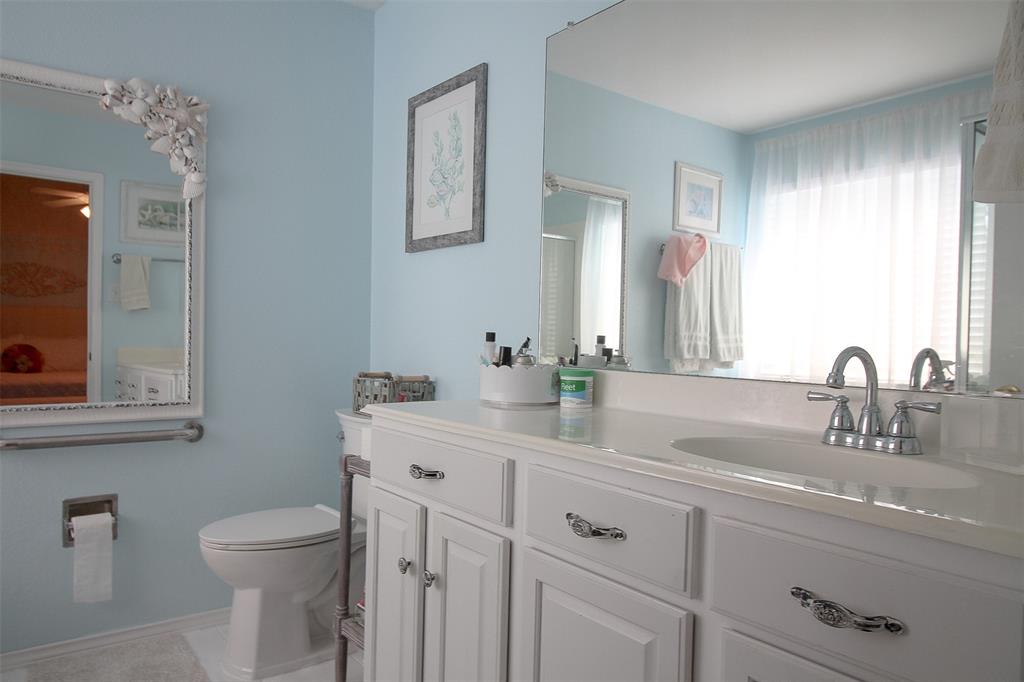 3201 Kingsbrook Drive Property Photo 14