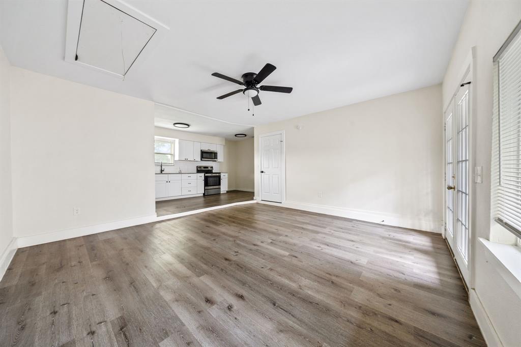 2126 Travis Drive Property Photo 15