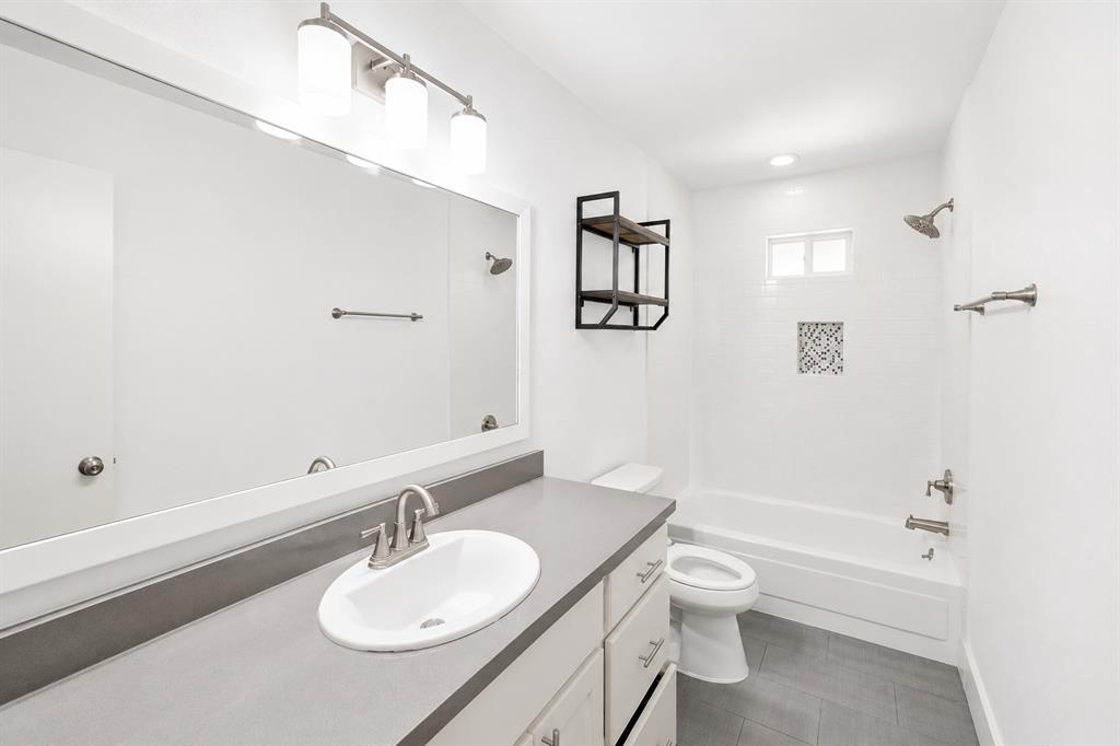 2207 Southwinds Drive Property Photo 16