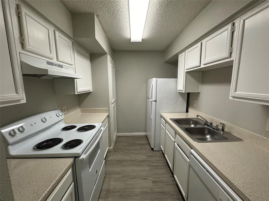 9696 Walnut Street 2016 Property Photo 6