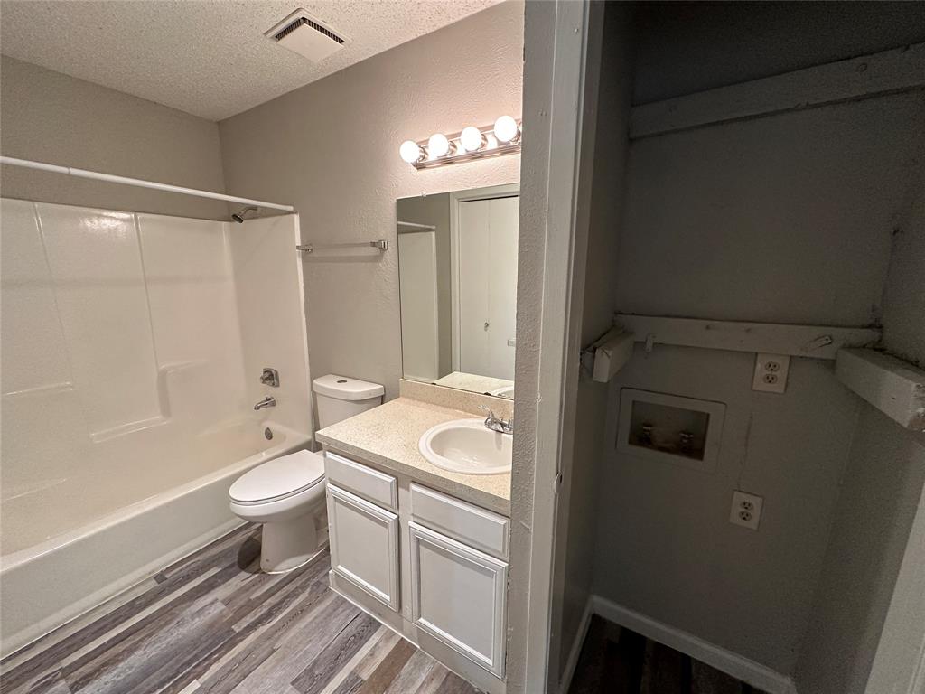 9696 Walnut Street 2016 Property Photo 10