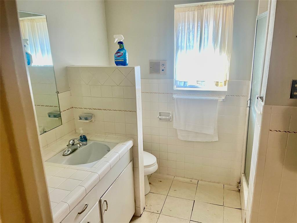 1306 E Central Property Photo 6