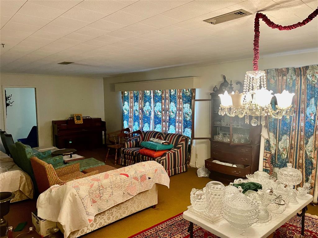 1306 E Central Property Photo 8