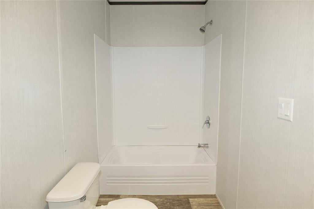 60 Tecumseh Property Photo 13