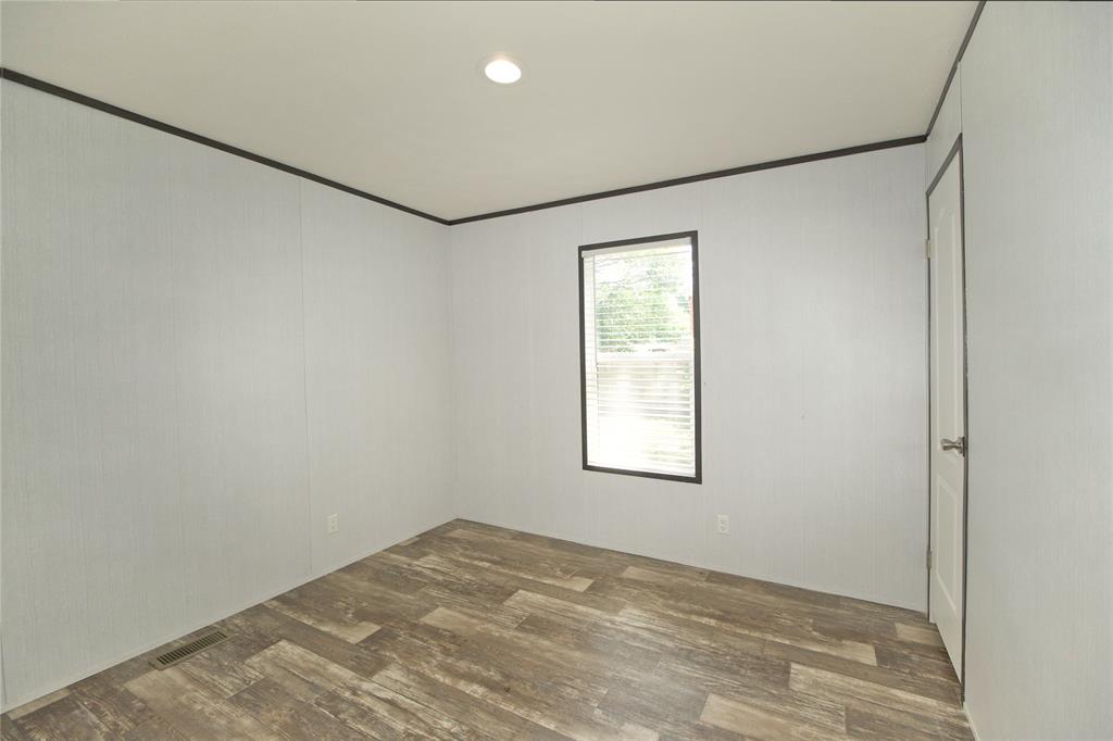 60 Tecumseh Property Photo 16