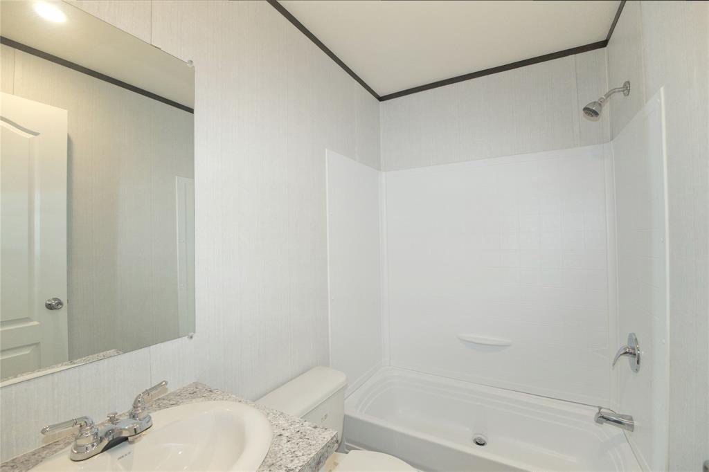 60 Tecumseh Property Photo 17