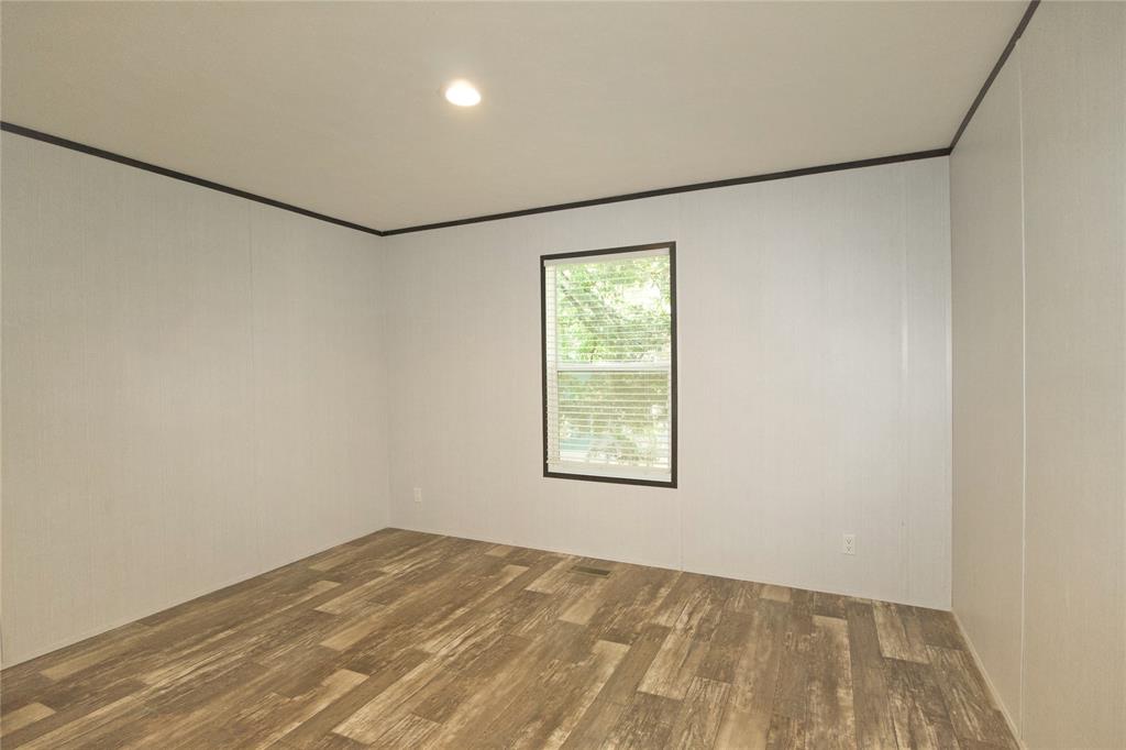 60 Tecumseh Property Photo 18