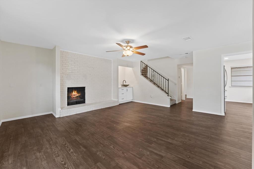 4007 Ridgebrook Drive Property Photo 3