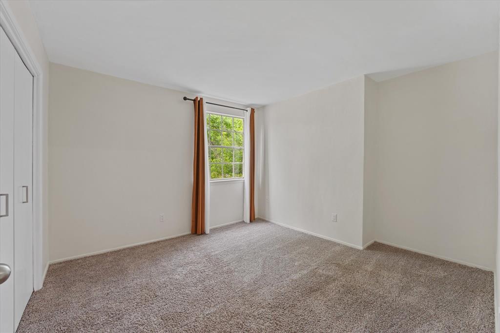 4007 Ridgebrook Drive Property Photo 16