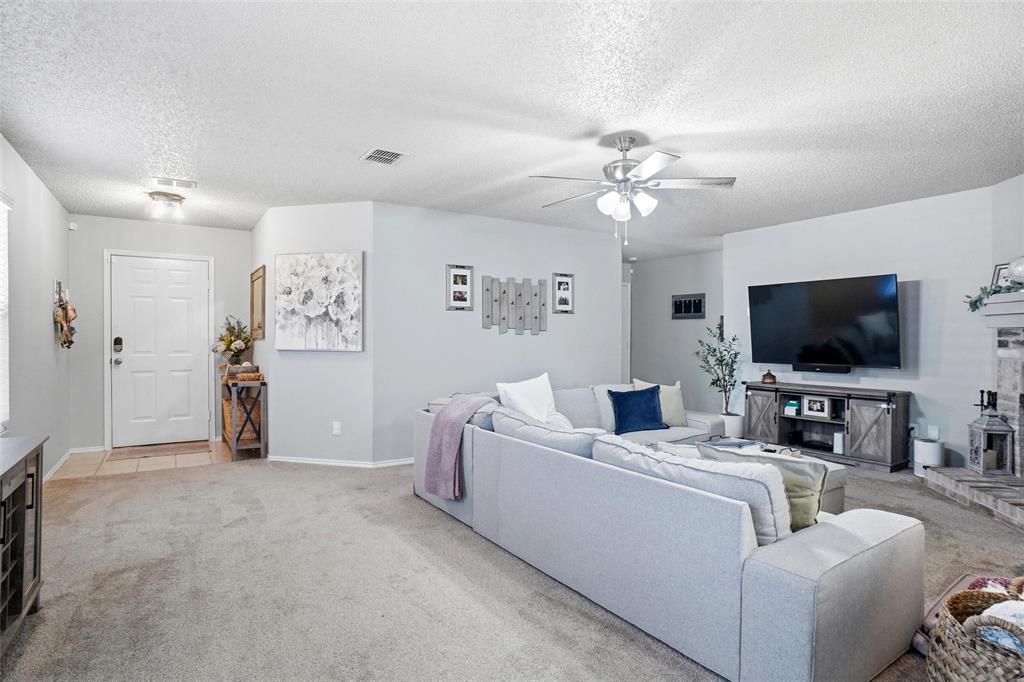 2208 Maple Drive Property Photo 4