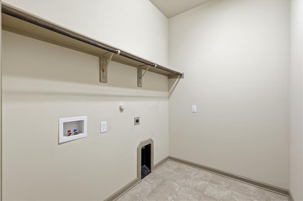 112 Lilypad Bend Property Photo 22