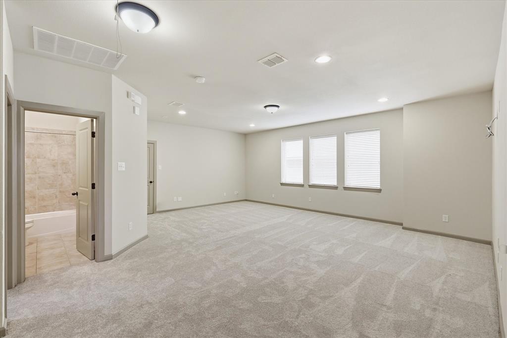 112 Lilypad Bend Property Photo 25