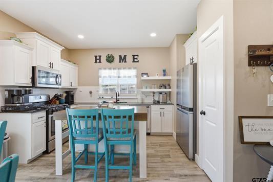 17018 Crossing Circle Property Photo 10