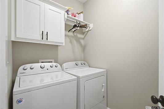 17018 Crossing Circle Property Photo 13