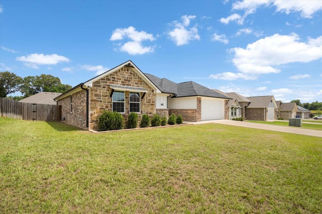 113 Hay Meadow Drive Property Photo 2