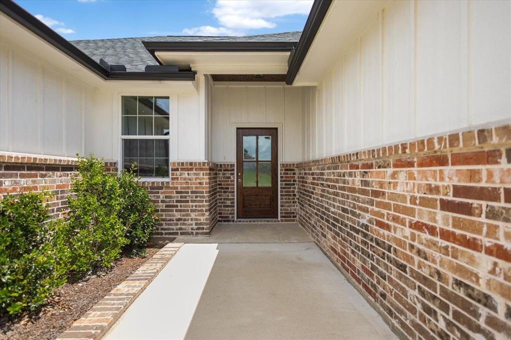 113 Hay Meadow Drive Property Photo 3