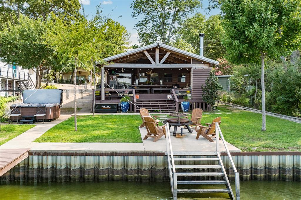 309 Shore Line Drive Property Photo 2