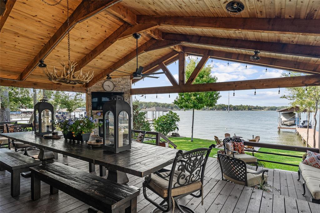 309 Shore Line Drive Property Photo 3