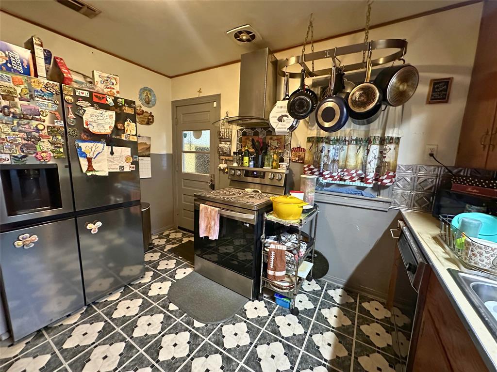 1832 E Polk Property Photo 8