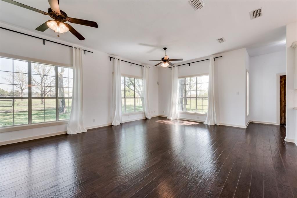 5893 Fm 1827 Property Photo 8