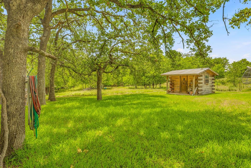 4106 Us-377 Property Photo 9