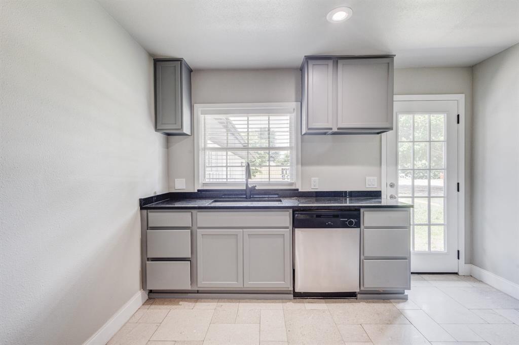 4877 Sam Rayburn Highway Property Photo 10
