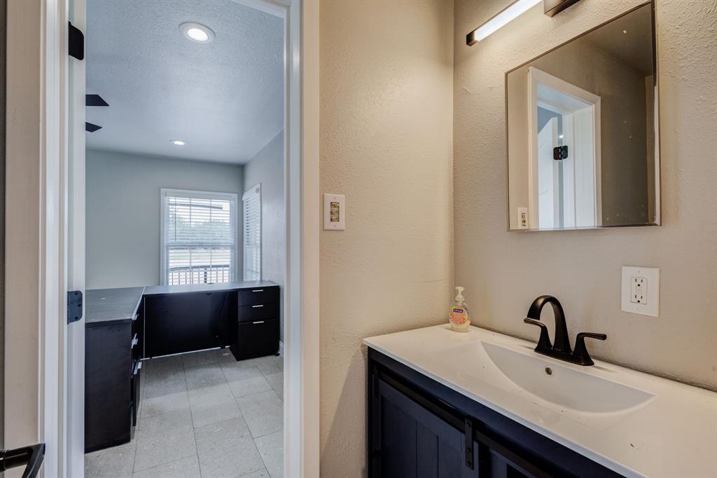 4877 Sam Rayburn Highway Property Photo 16
