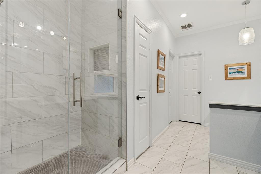 7800 Crazy Horse Drive Property Photo 19